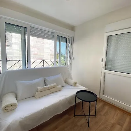 Chic 3 Bedroom In Center Budva